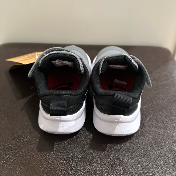 NWT Nike Star Runner Size 6C - Picture 6 of 6